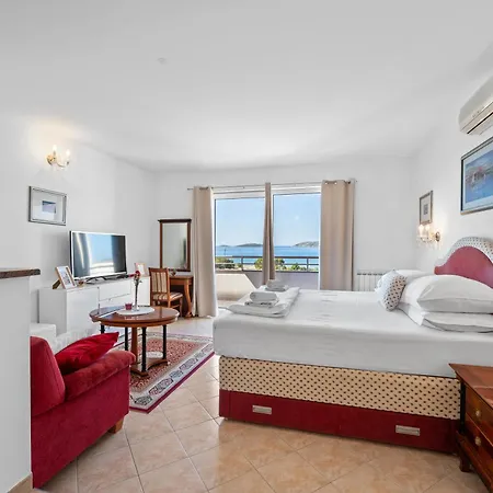 Aparthotel Baron - Adriatic Sea View Sibenik