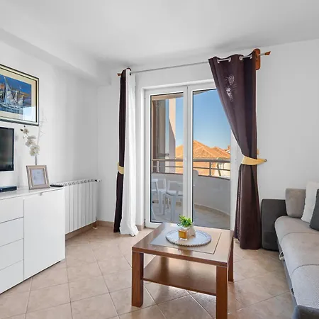 Aparthotel Baron - Adriatic Sea View