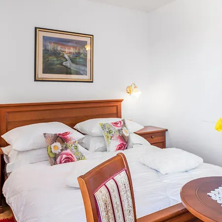 Baron - Adriatic Sea View Aparthotel Sibenik