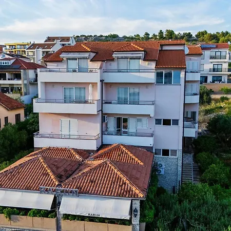 Baron - Adriatic Sea View Aparthotel Sibenik